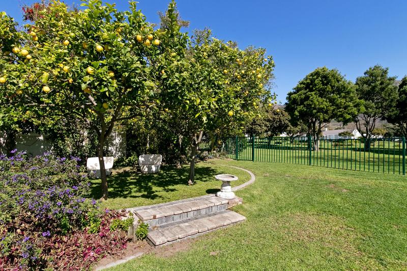 3 Bedroom Property for Sale in Steenberg Estate Western Cape